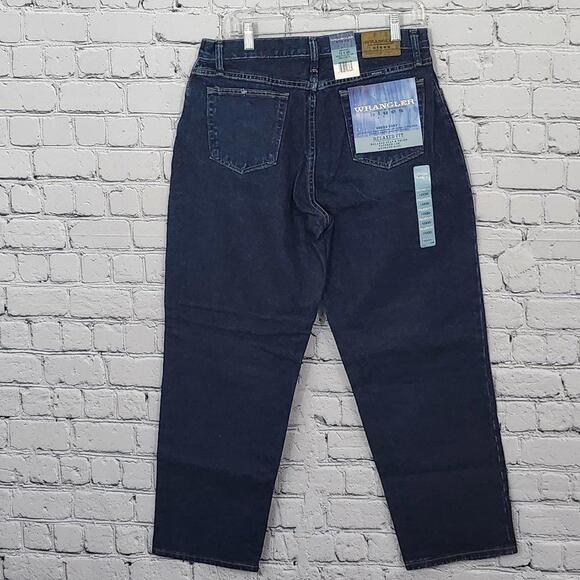 2/$30 Wrangler Blues Relaxed Fit Jeans Size 12 | Classic & Comfortable Denim - Picture 4 of 10